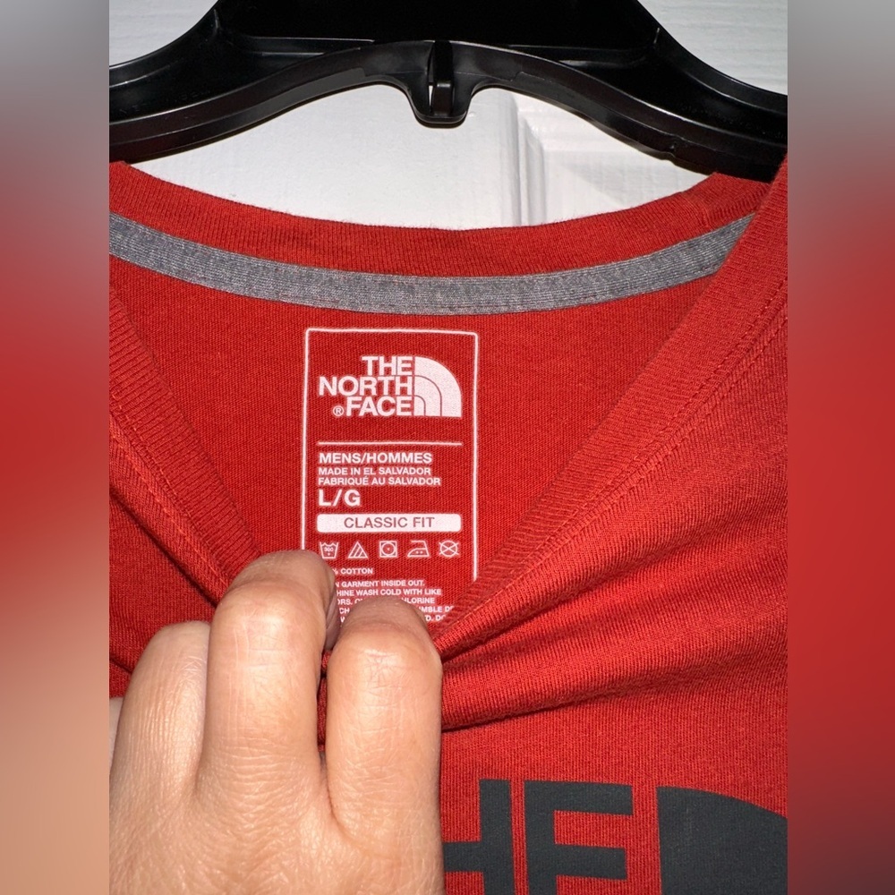 The North Face Red Long Sleeve Shirt - Picture 2 of 3